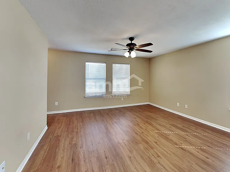 8002 Ginger Park Dr — Photo 11