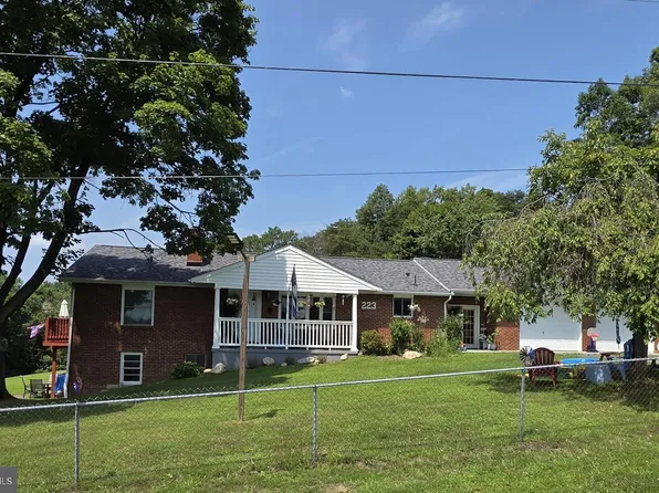 223 Stotelmyer Ln, Martinsburg, WV 25405