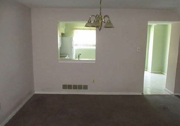 4th image of 14229 Angelton Ter