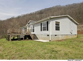 695 W Cove Rd, Canton, NC 28716