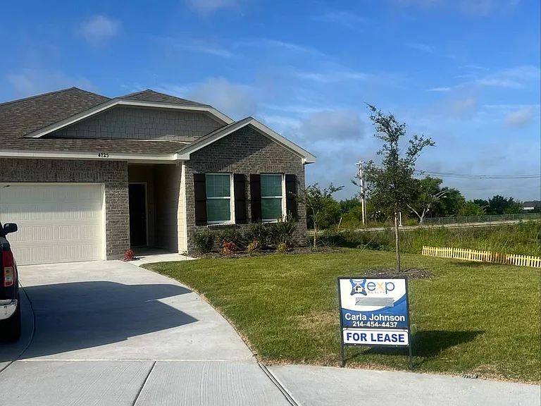 4725 Harlequin Dr — Photo 37