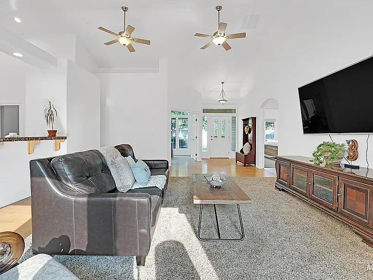 3926 N Waterloo Way — Photo 17