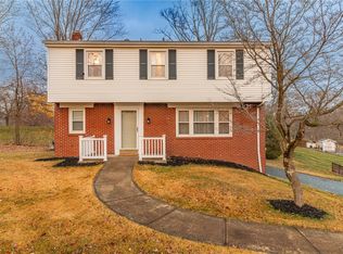 101 Lansdowne Dr, Coraopolis, PA 15108