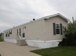 190 Blue Spruce Ln, Flint, MI