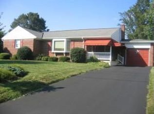 14 E Swartzville Rd, Denver, PA 17517