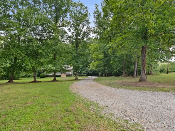 1330 Promise Land Rd, Charlotte, TN 37036