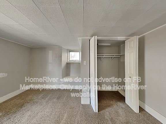 3rd image of 829 McLaughlin Run Rd