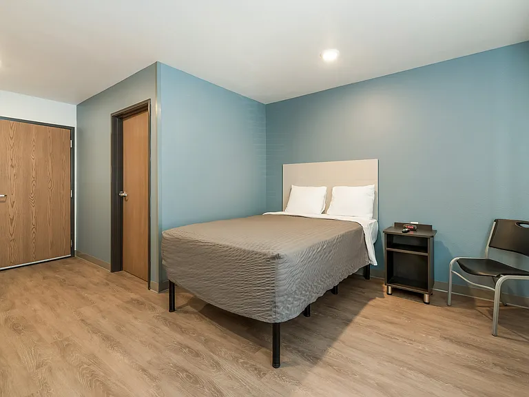 Studio Suite - 1 Full Bed