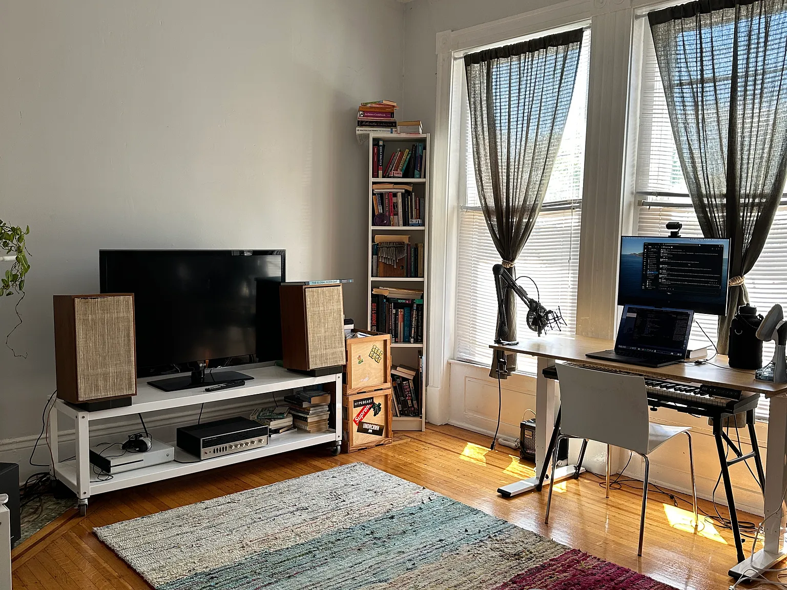 1 bed, 800 sqft, $1,045 — Photo 3