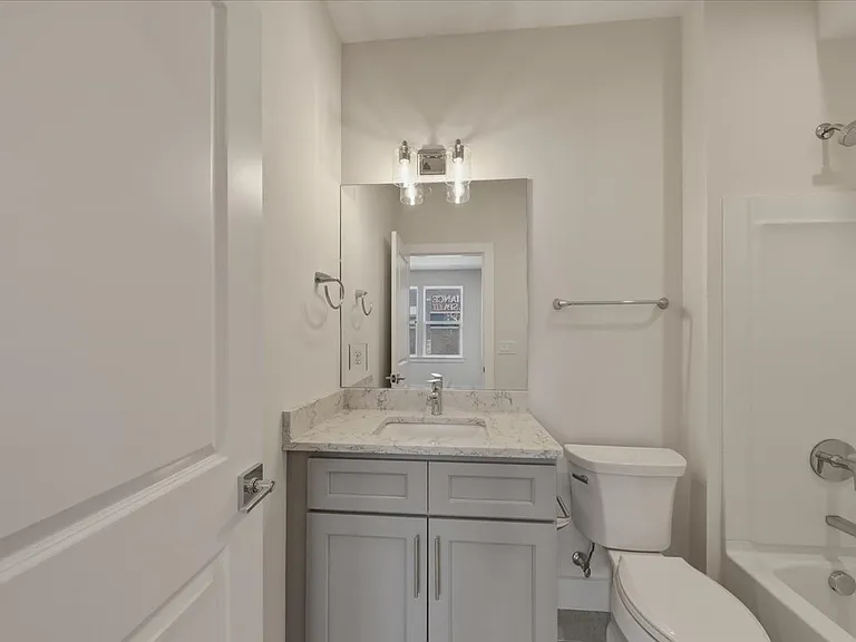 3912 Edwards Rd — Photo 13
