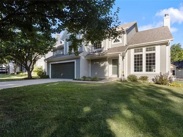 22004 W 51st Ter, Shawnee, KS 66226