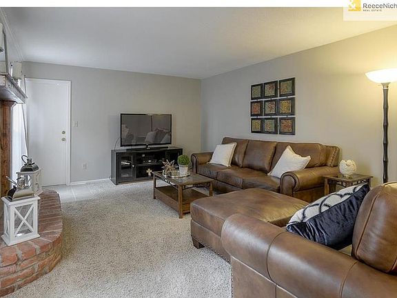 4th image of 5112 W 62nd St