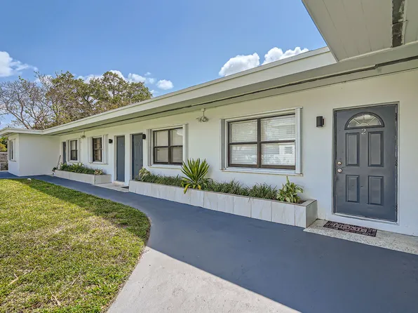 2030 Apartments, 2030 NE 162nd St #2070-4, Miami, FL 33162