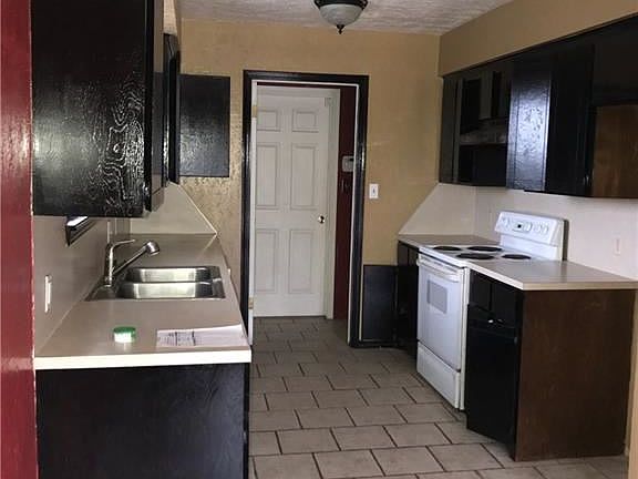 3rd image of 116 Coral Ave