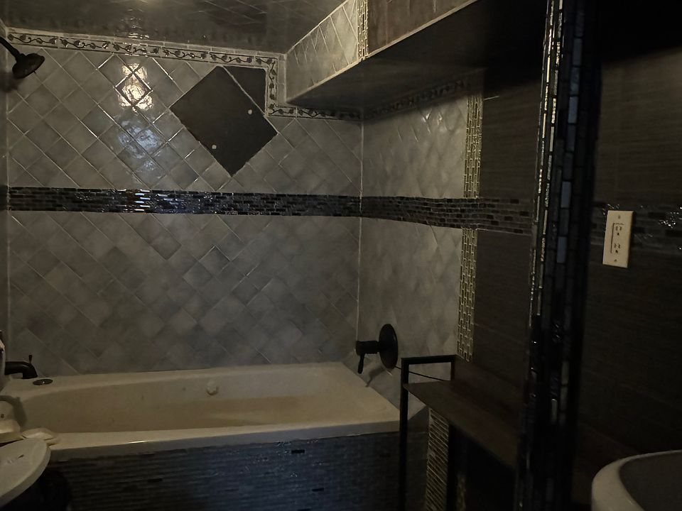 1st image of 8036 161st St Floor 1