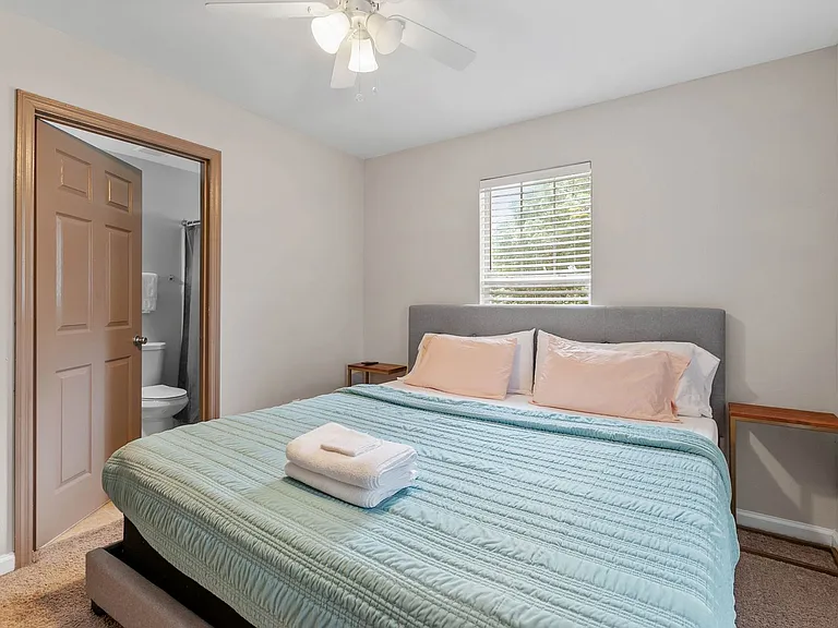 1235 N. Bronough Street — Photo 35