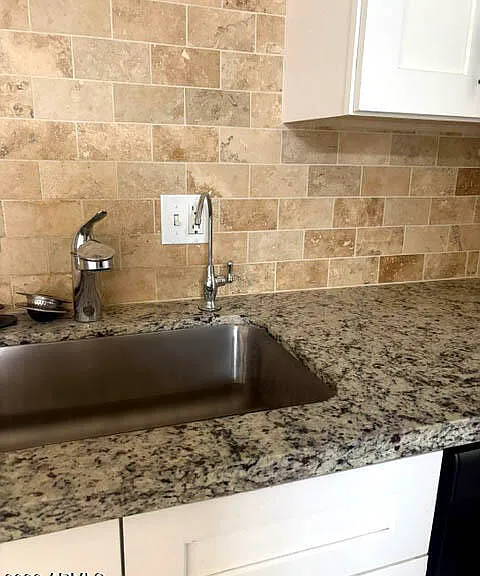 4212 W Vista Ave — Photo 7