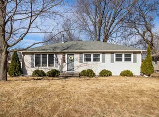 1428 Lakeview Ln, Menasha, WI 54952