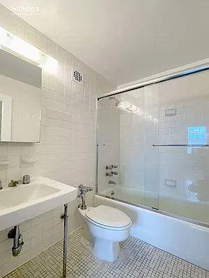 Rented by Sotheby's International Realty | media 21