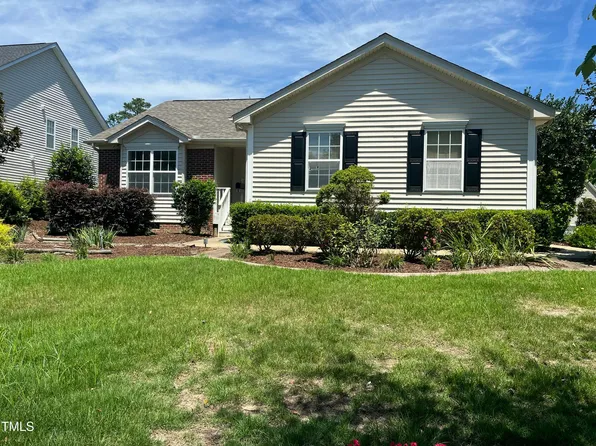 400 Holly Thorn Trce, Holly Springs, NC 27540