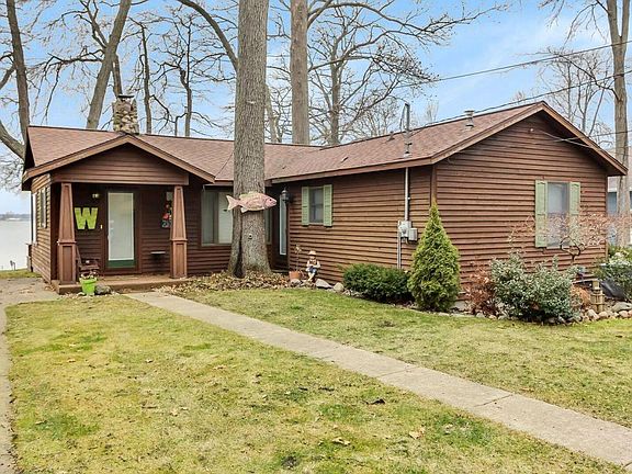 4th image of 3793 England Dr