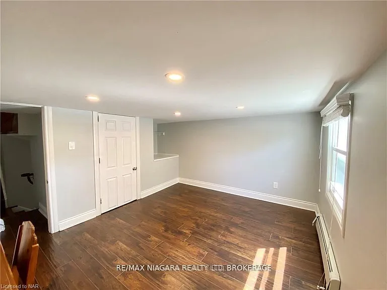 142 Main St W #REAR — Photo 13