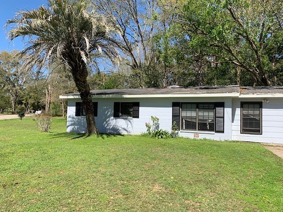 1st image of 1924 Karen Ln