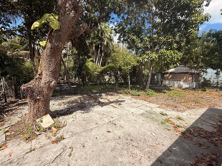 NW 64th St — Photo 14