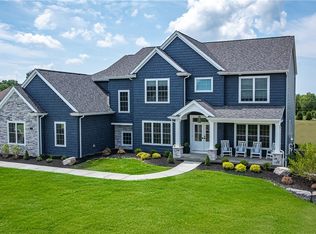 19 Kestrel Ct, Orchard Park, NY 14127