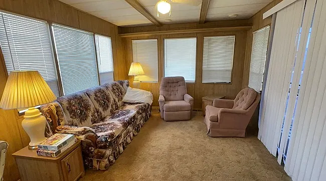1 bed, 426 sqft, $895 — Photo 4
