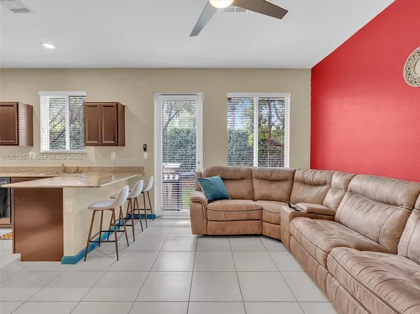 1410 NW 214th Ter, Miami Gardens, FL 33169