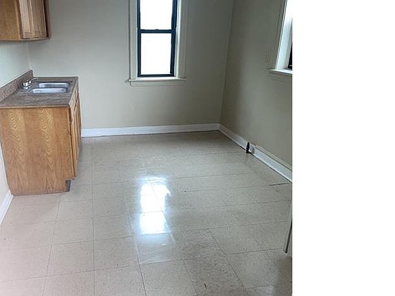 5th image of 1510 W 81st St #3