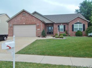 4008 Sequoia Dr, Edwardsville, IL 62025