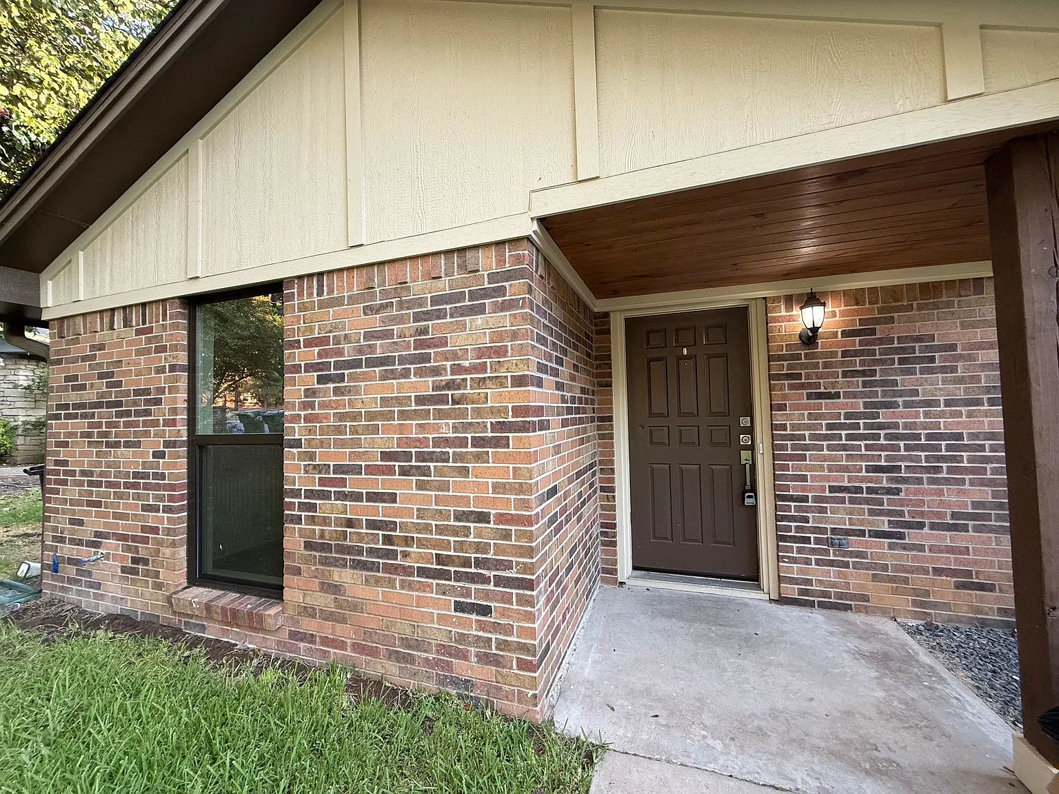 3 bed, 1678 sqft, $2,500 — Photo 2