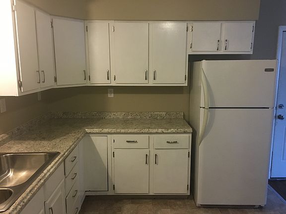 3rd image of 232 Loxley Dr