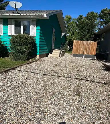 2nd image of 838 Prairie Ave #1A