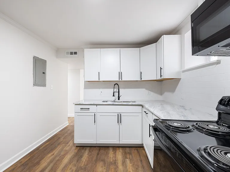 3320 Clifton Ave #D — Photo 6