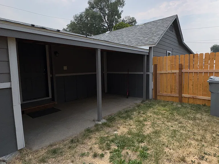 121 Paynter Ave — Photo 3