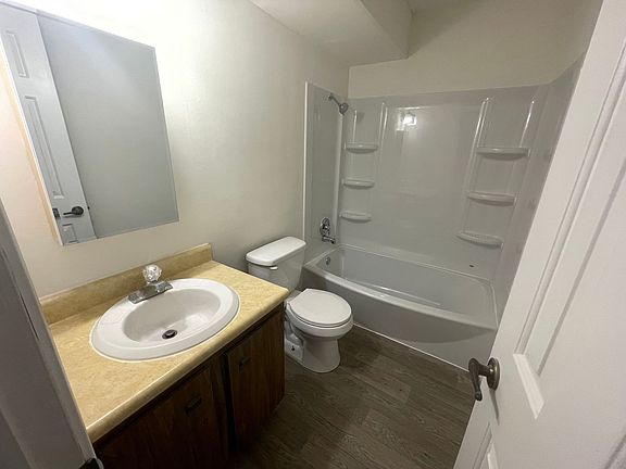 5th image of 28-37 Ironwood Ct #30