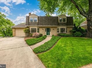 2537 N Wakefield St, Arlington, VA 22207