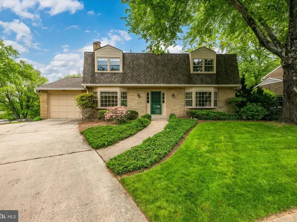 2537 N Wakefield St, Arlington, VA 22207