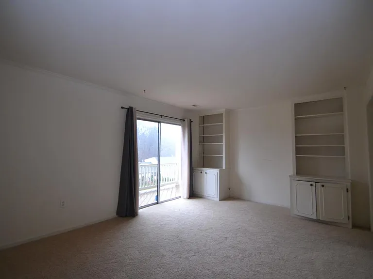 700 Rife Rd #11F — Photo 6