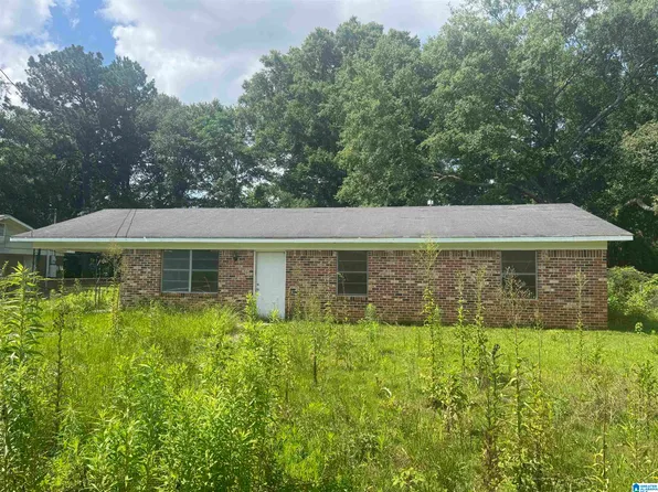 1412 S 7th St, Lanett, AL 36863