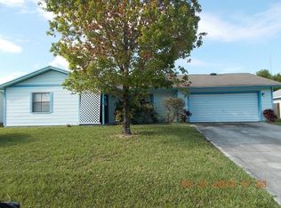 1049 Hunt St NW, Palm Bay, FL 32907