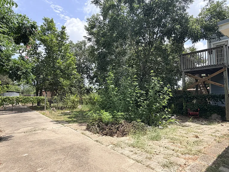 5030 Bonner Dr — Photo 3