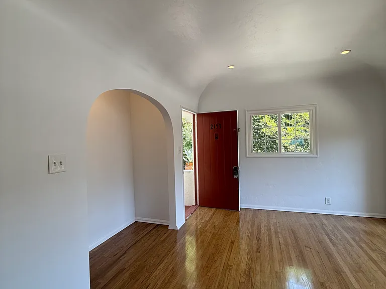 2153 Valentine St #2153 — Photo 6