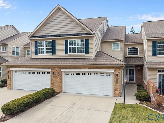 2nd image of 826 Fair Port Cir