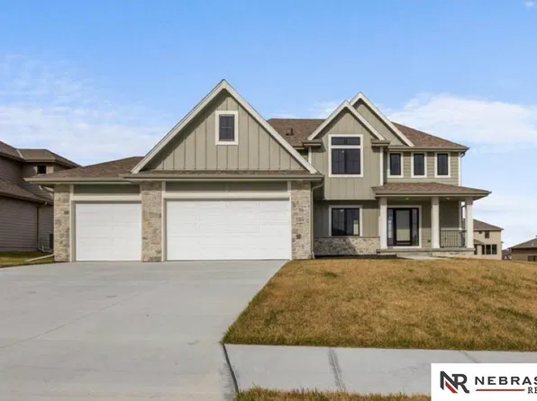 12616 S 78th Ave, Papillion, NE 68046