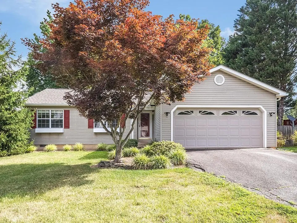 8 Taber Ct