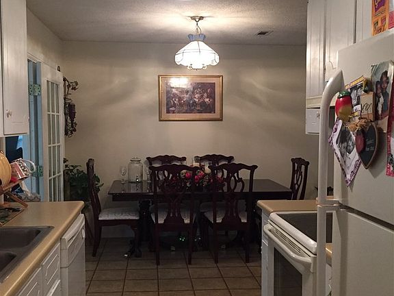 3rd image of 2320 Creekwood Dr